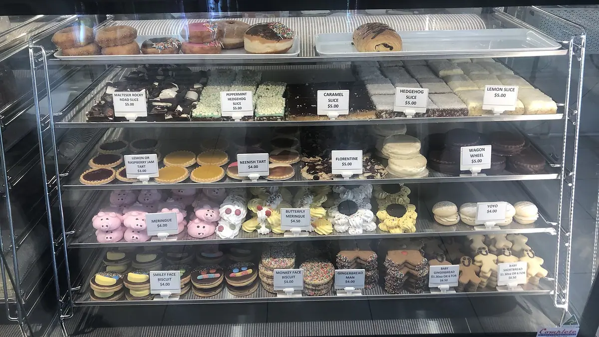 Greggs The Bakers Greenlaw – bakery in Greenlaw, Newton Mearns